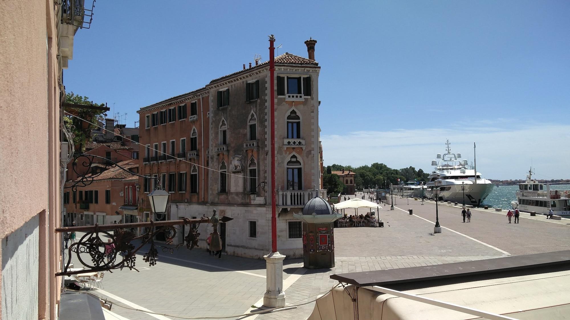 Hotel Ca' Formenta Venice Exterior photo