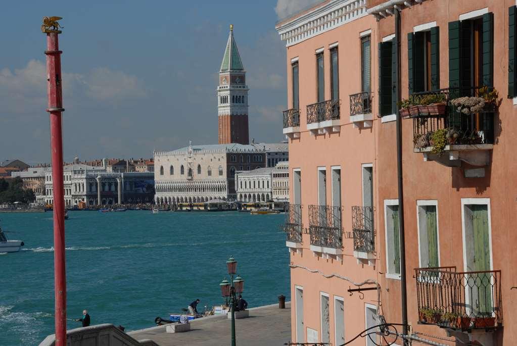 Hotel Ca' Formenta Venice Exterior photo